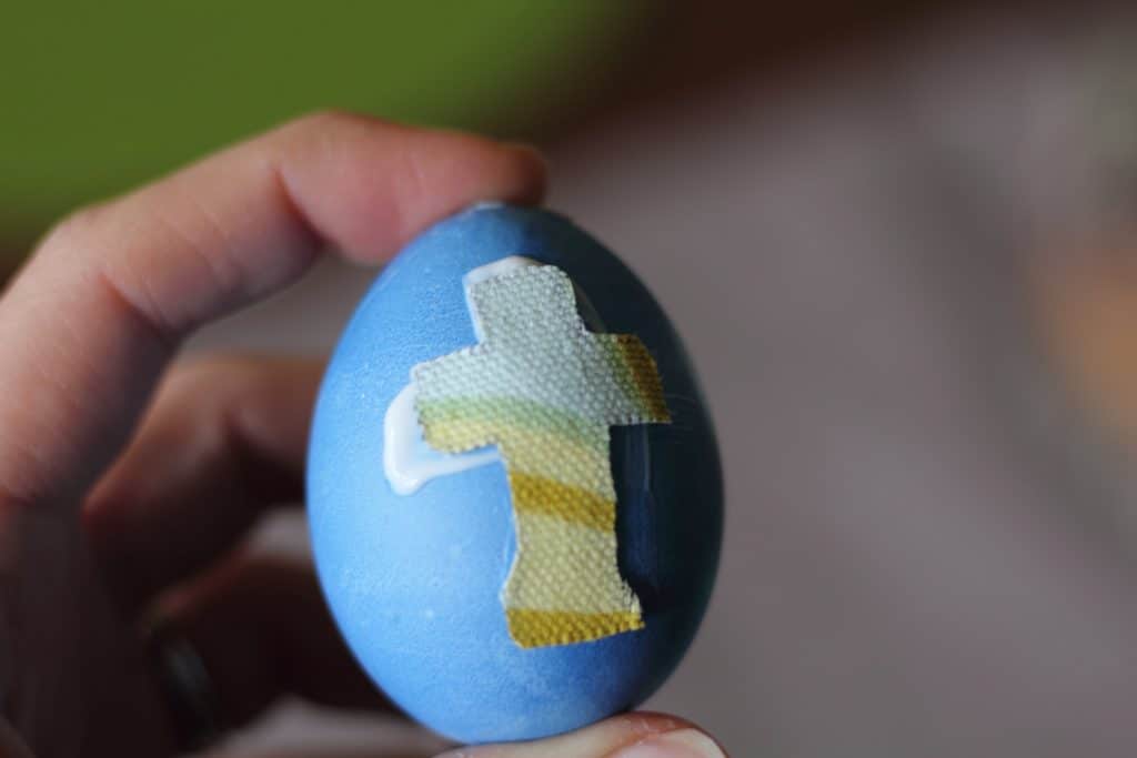 mod podge easter eggs