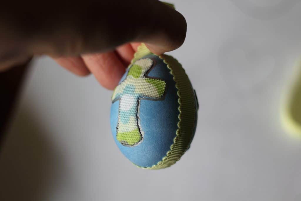 mod podge easter eggs
