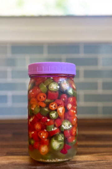 quick and easy pickled jalapenos